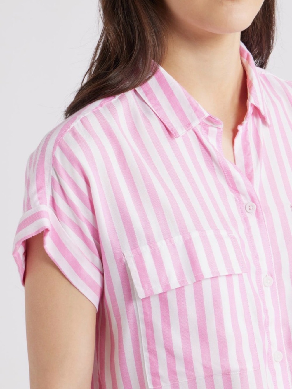 beachlunchlounge
Kaiana Stripe Short Sleeve Button-Up shirt euc, sz S